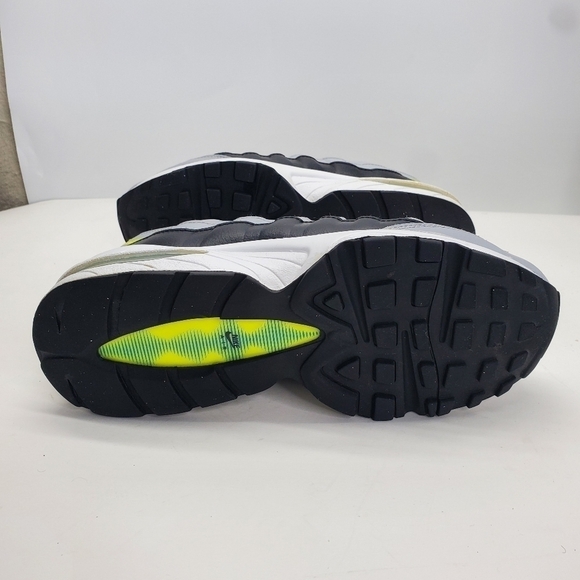 Nike Air Max 95 Sneakers Wolf Grey Trainers 6 Youth 7.5 Women Shoes - Picture 4 of 12